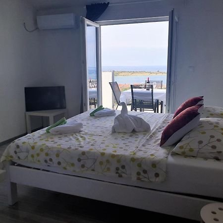 Villa Apartments Anifil Novalja Exteriér fotografie